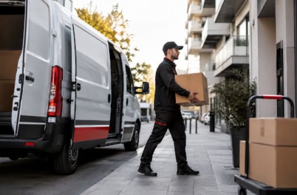 Esempio di consegna ultimo miglio di una scatola
